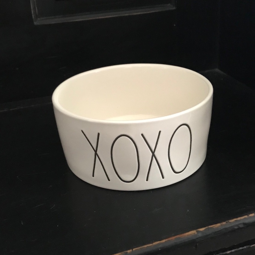 Rae Dunn XOXO Dog Dish